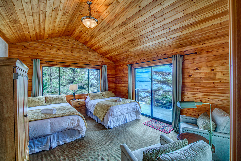alaska luxury lodge guest bedroom
